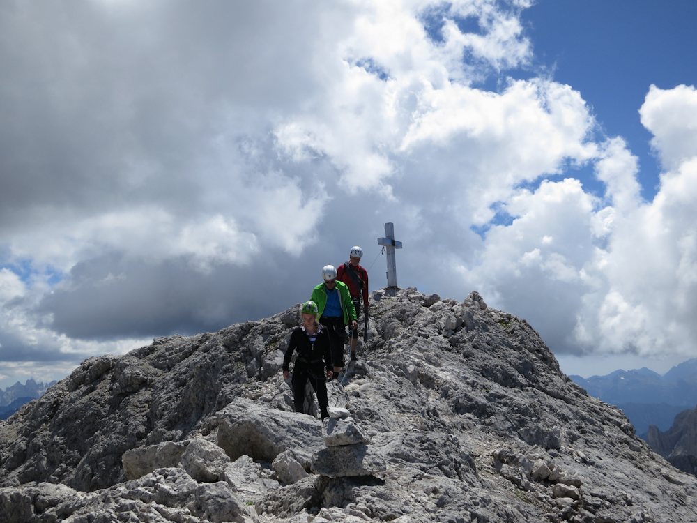 Rosengartenspitze (Dolomiten) mit Gipfelkreuz